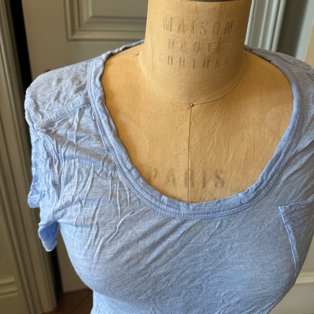 Club Monaco tshirt size small - Picture 2 of 4